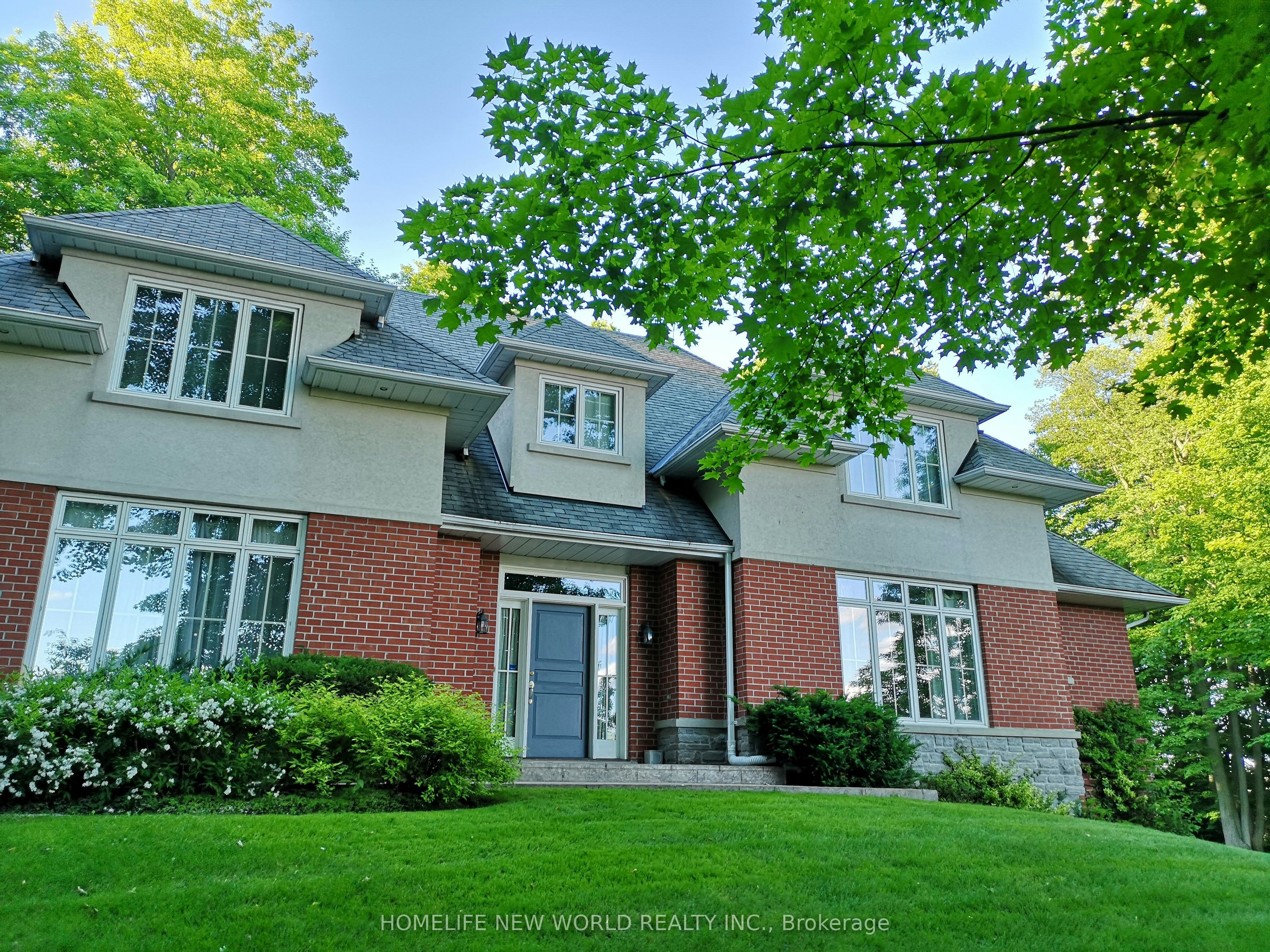 36 Country Heights Drive, Richmond Hill, ON, L4E 3M8