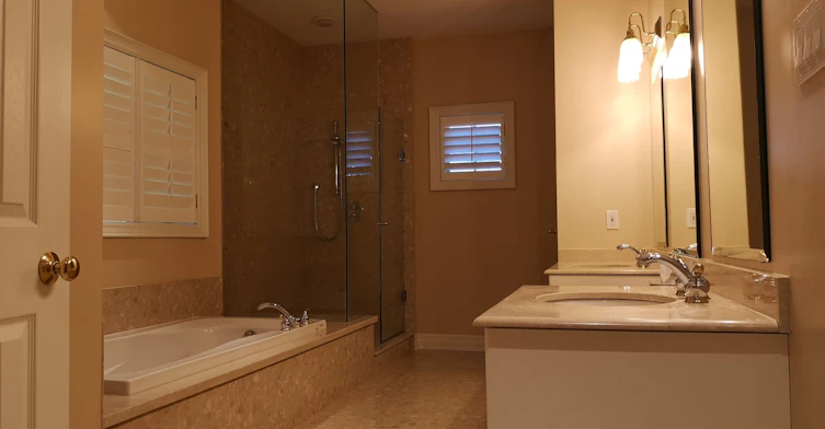 36 Country Heights Drive, Richmond Hill, ON, L4E 3M8 - 10