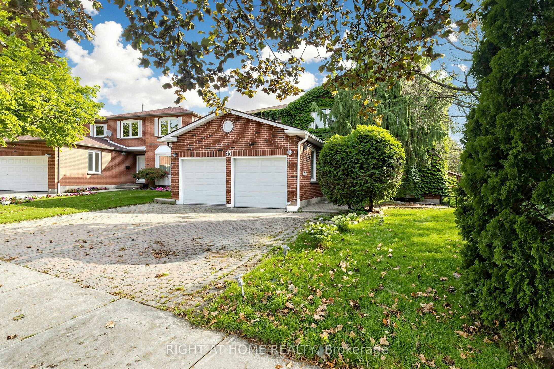 43 Topham Crescent, Richmond Hill, ON, L4C 9H1