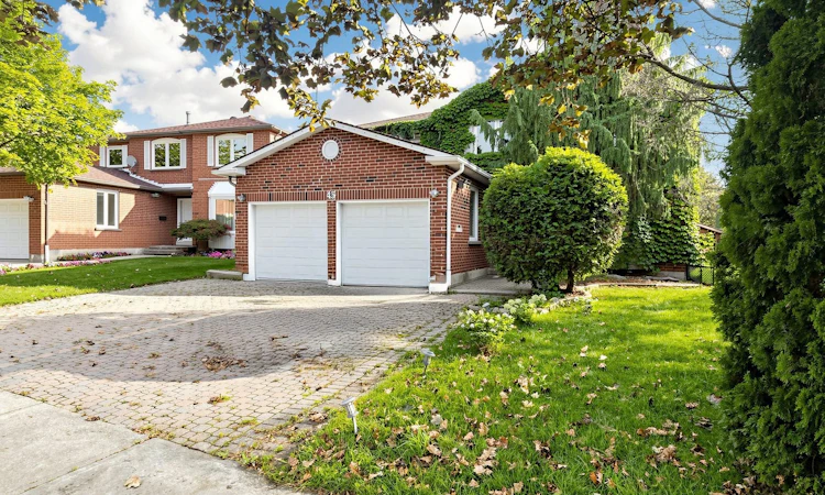43 Topham Crescent