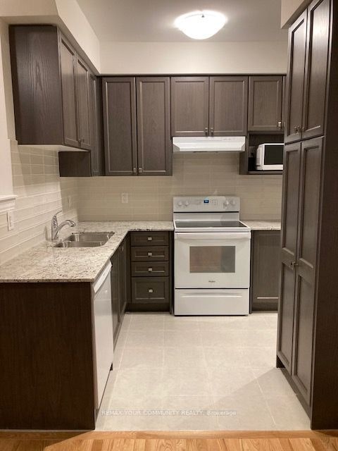 118 Bravo Lane, Newmarket, ON, L3X 0L3 - 2