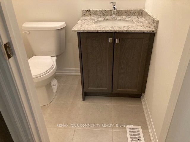 118 Bravo Lane, Newmarket, ON, L3X 0L3 - 4