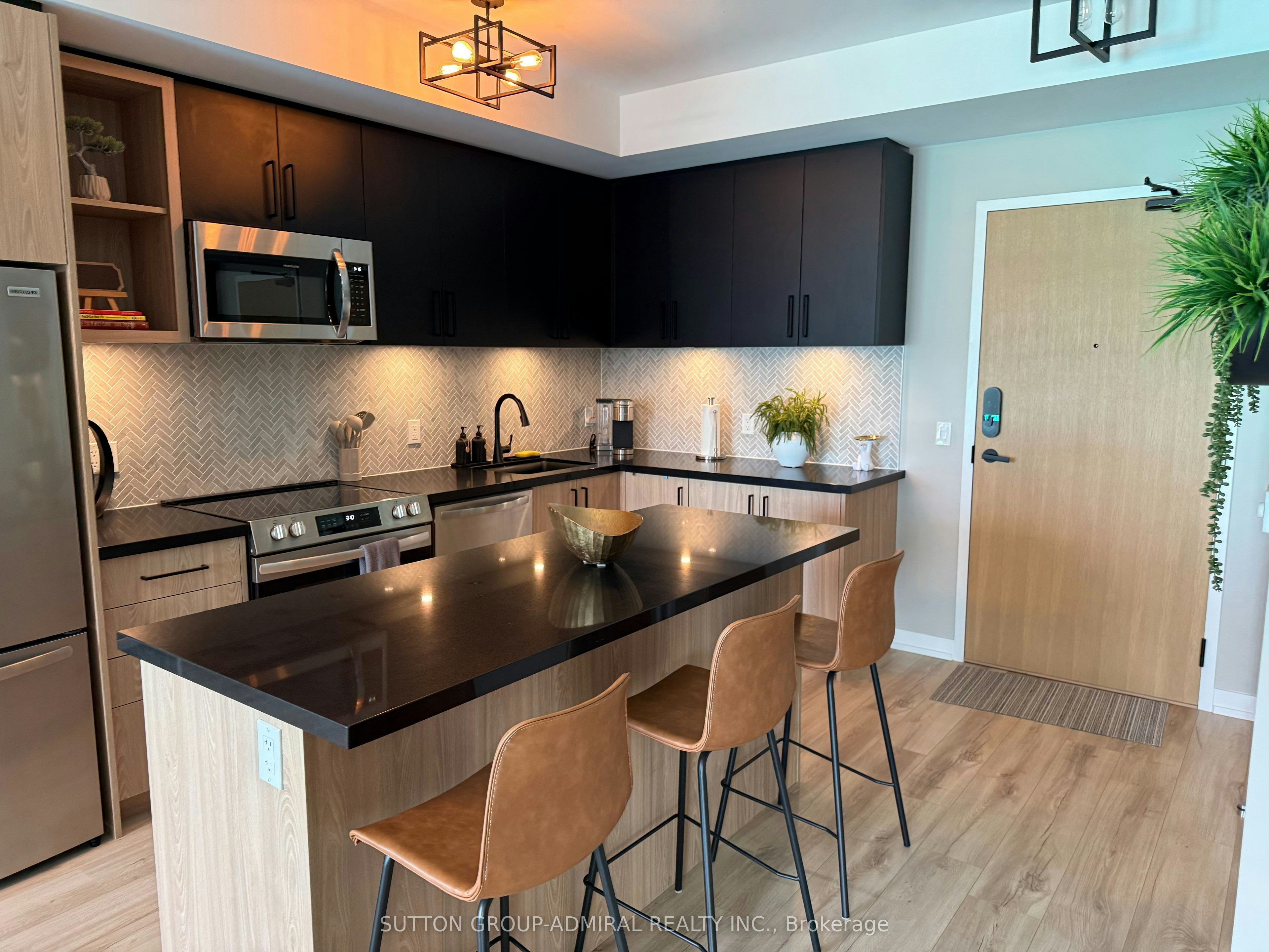 422-333 Sunseekere Avenue, Innisfil, ON, L9S 0R6 - 2