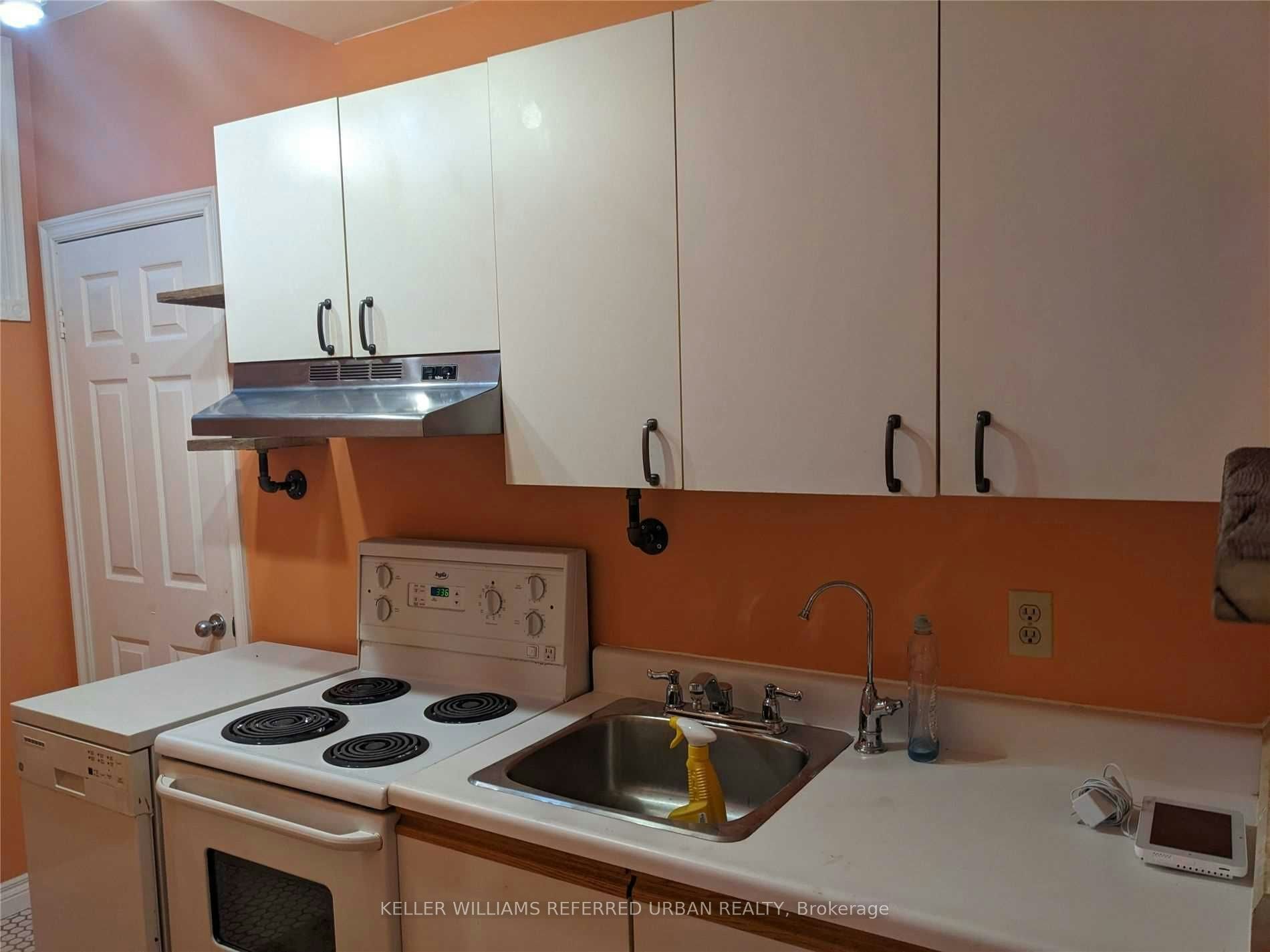 Lower-132 Old Surrey Lane, Richmond Hill, ON, L4C 8S6 - 8