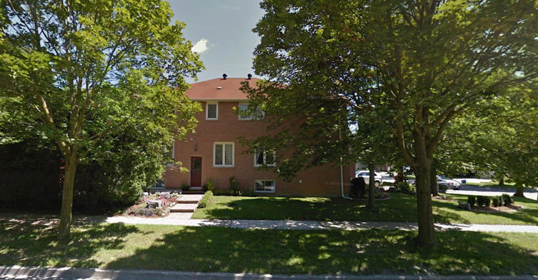 Lower-132 Old Surrey Lane, Richmond Hill, ON, L4C 8S6