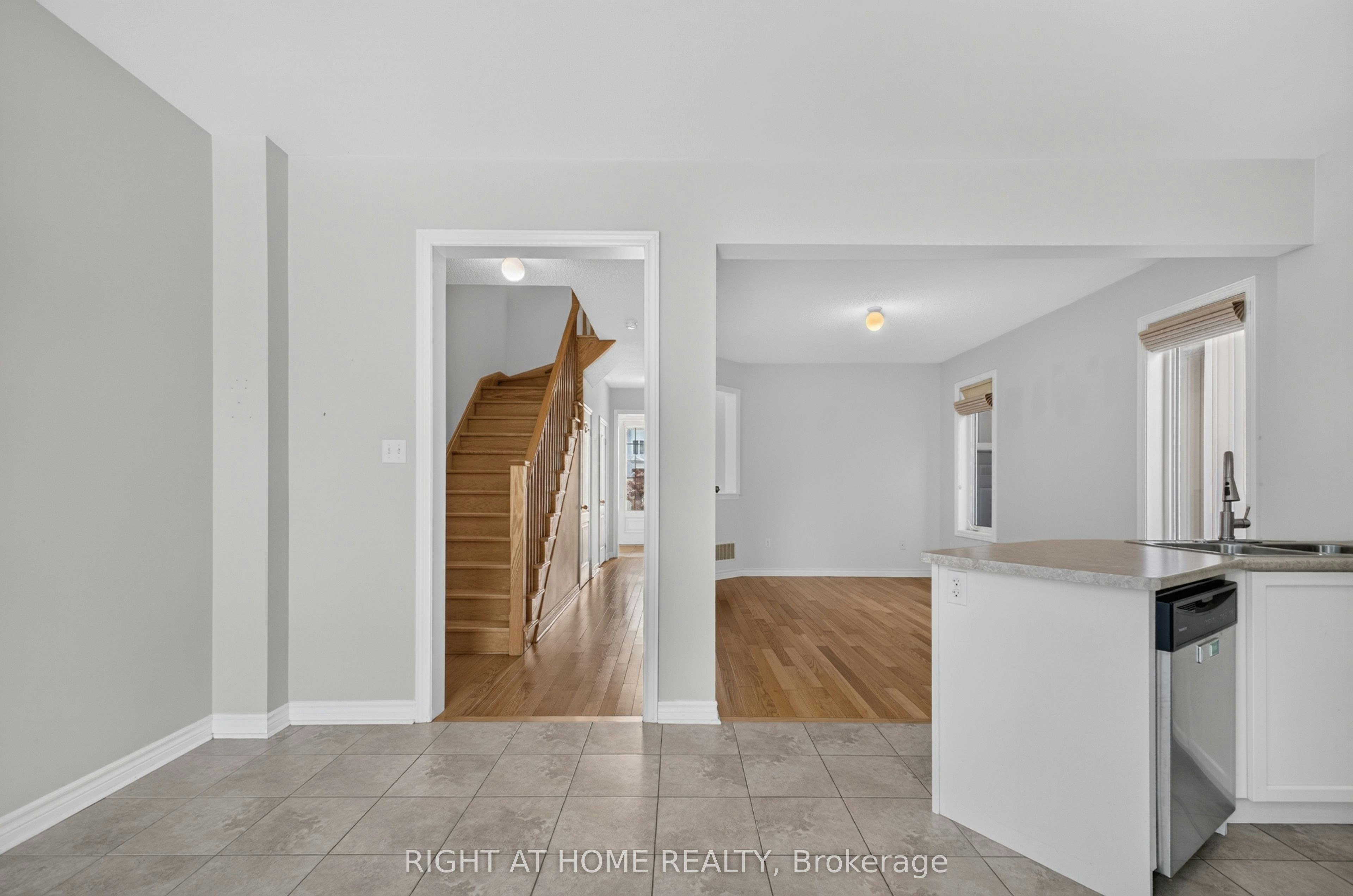 78 Blanchard Crescent, Essa, ON, L3W 0M9 - 11