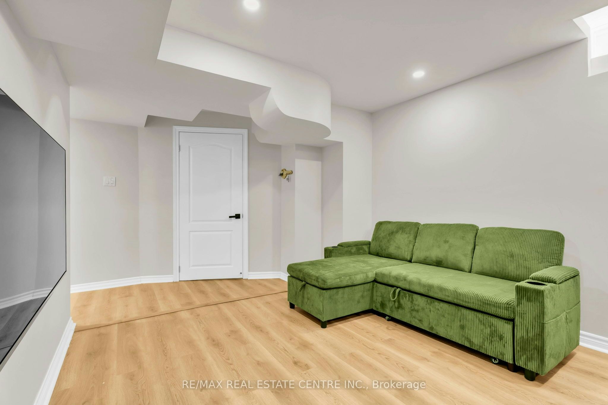 67 Ferdinand Avenue, Vaughan, ON, L6A 3H7 - 9