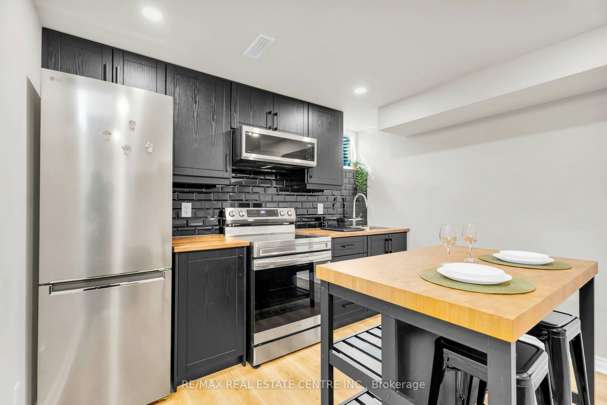 67 Ferdinand Avenue, Vaughan, ON, L6A 3H7 - 12