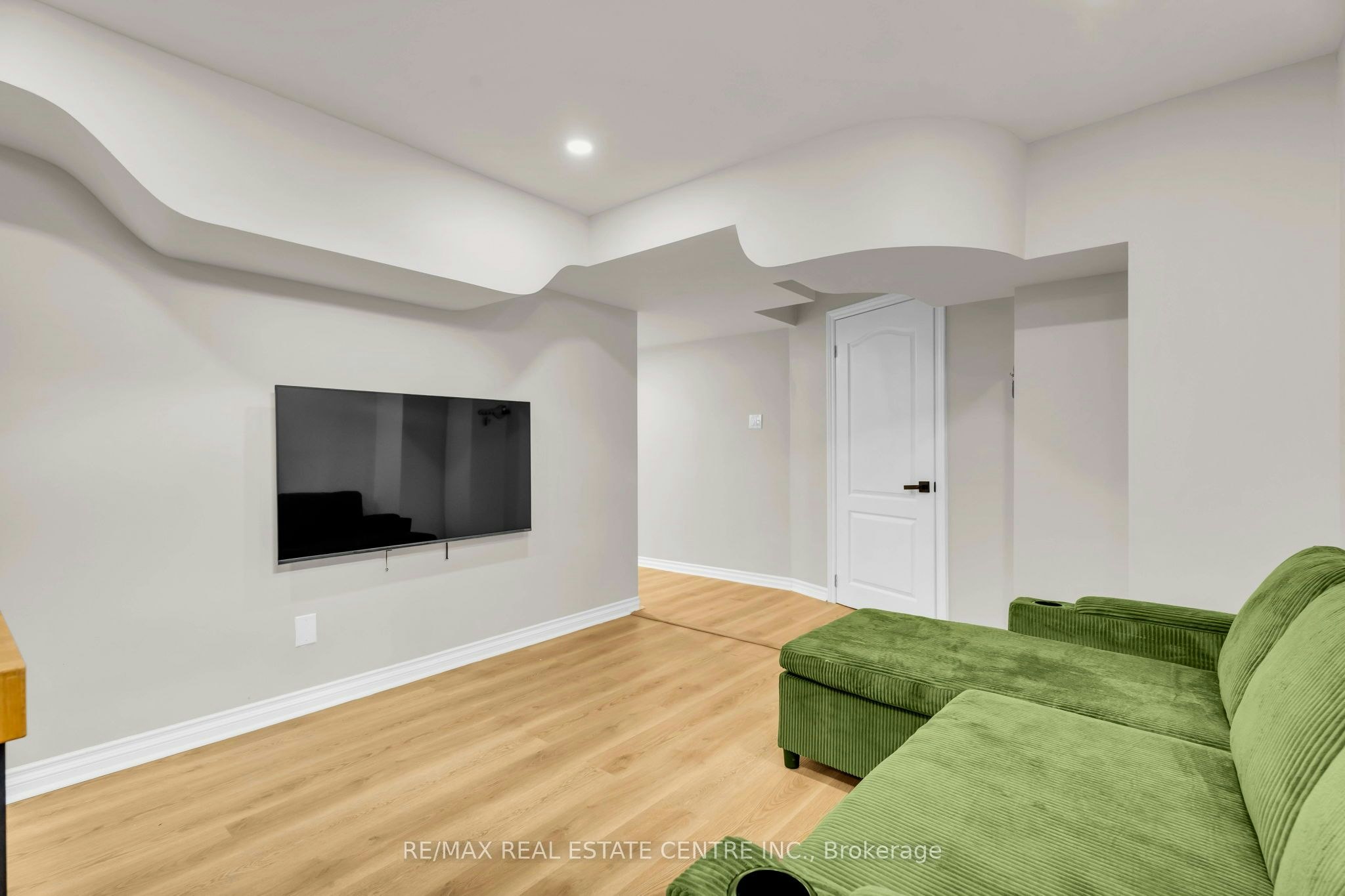 67 Ferdinand Avenue, Vaughan, ON, L6A 3H7 - 10