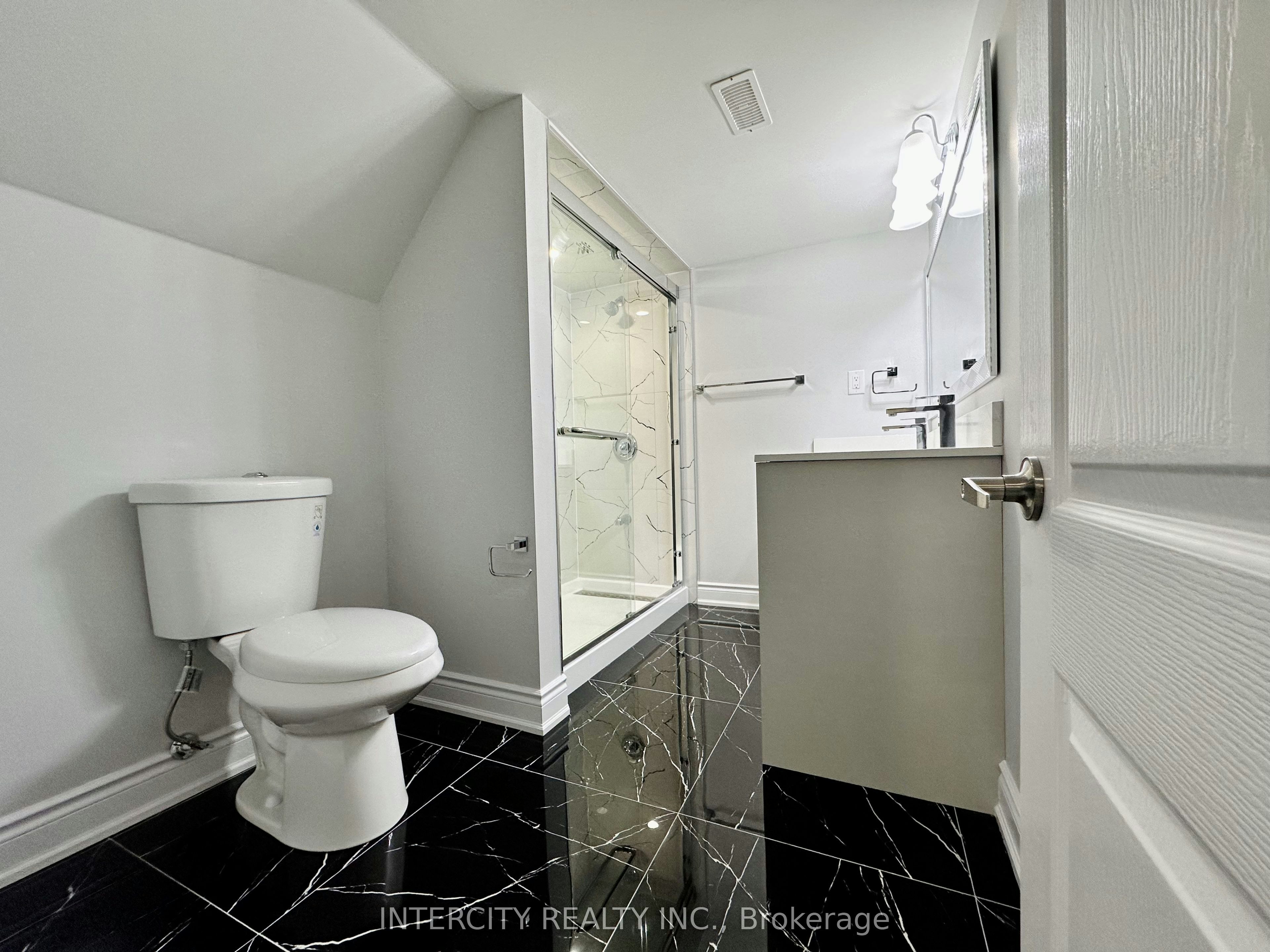 Bsmt-77 Romanelli Crescent, Bradford West Gwillimbury, ON, L3Z 0X7 - 13
