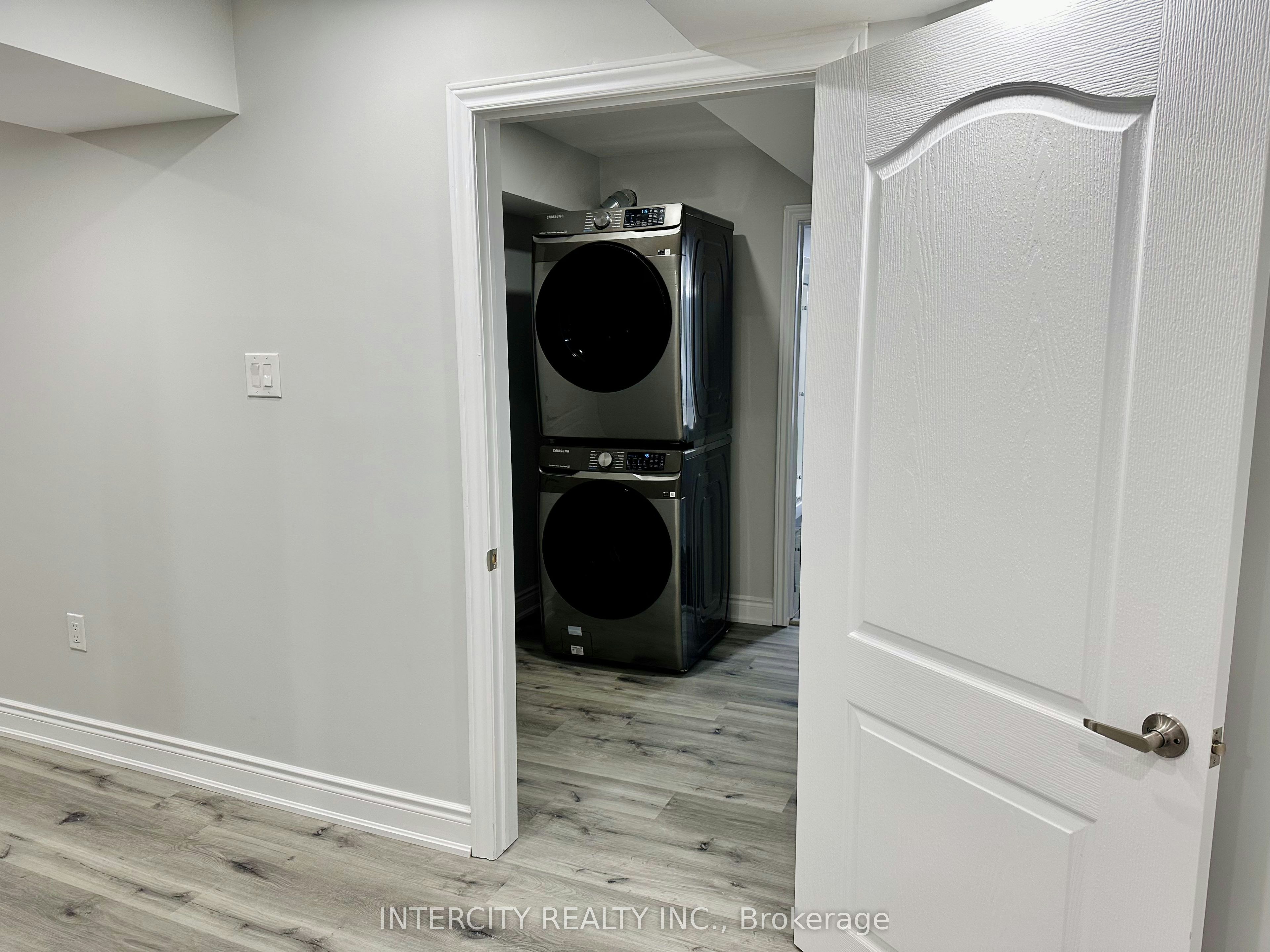 Bsmt-77 Romanelli Crescent, Bradford West Gwillimbury, ON, L3Z 0X7 - 11