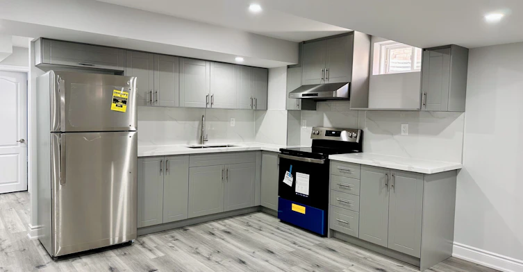 Bsmt-77 Romanelli Crescent, Bradford West Gwillimbury, ON, L3Z 0X7 - 9