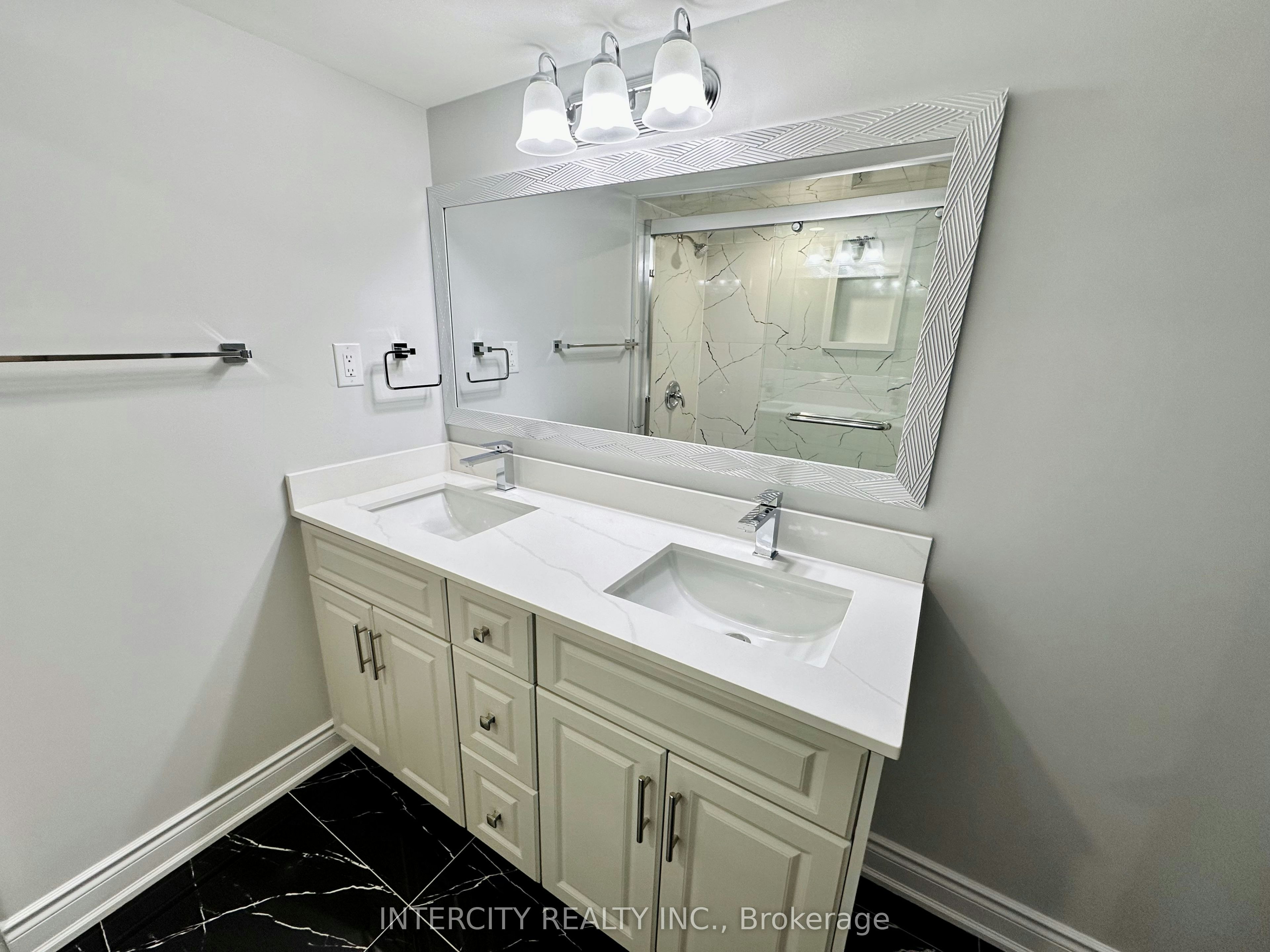 Bsmt-77 Romanelli Crescent, Bradford West Gwillimbury, ON, L3Z 0X7 - 14