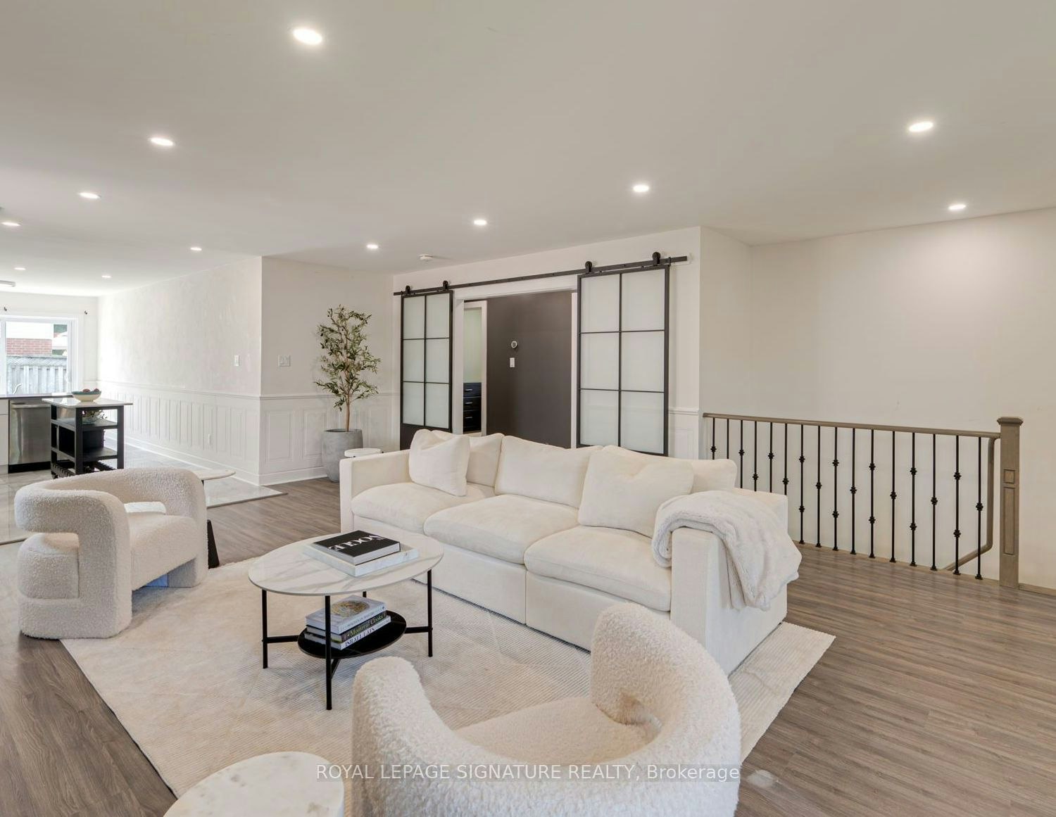 1085 Kensington Street, Innisfil, ON, L9S 1T7