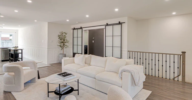 1085 Kensington Street, Innisfil, ON, L9S 1T7