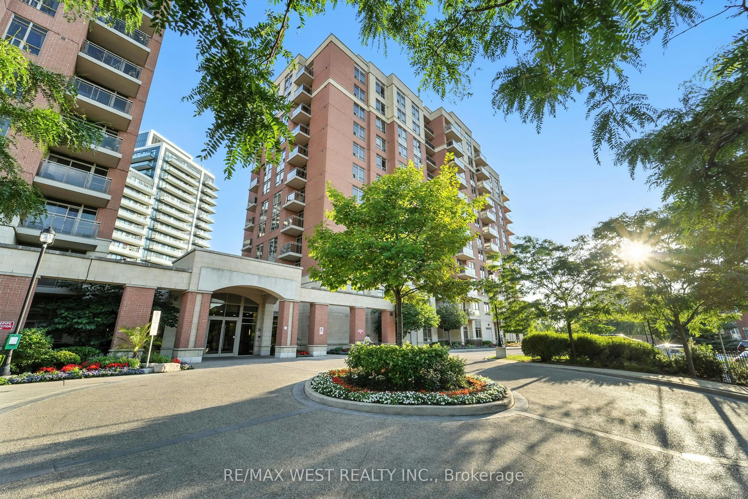 PH2-75 King William Crescent, Richmond Hill, ON, L4B 0C1