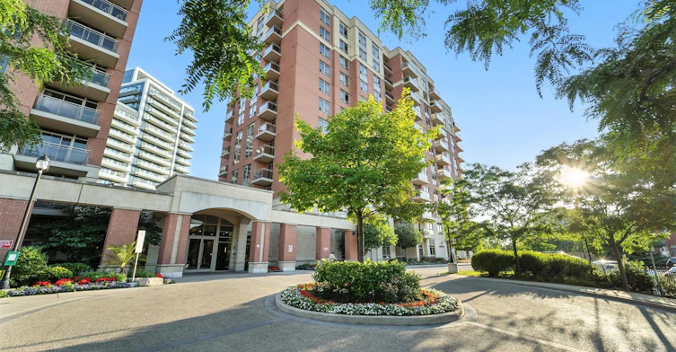 PH2-75 King William Crescent, Richmond Hill, ON, L4B 0C1