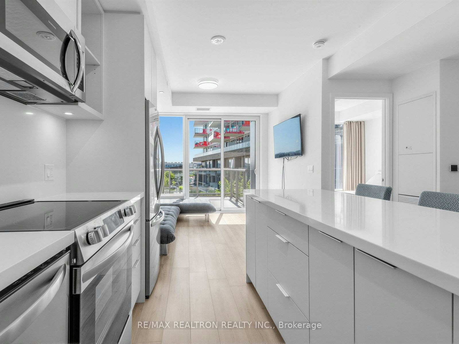 250-333 Sunseeker Avenue, Innisfil, ON, L9R 0R6 - 3