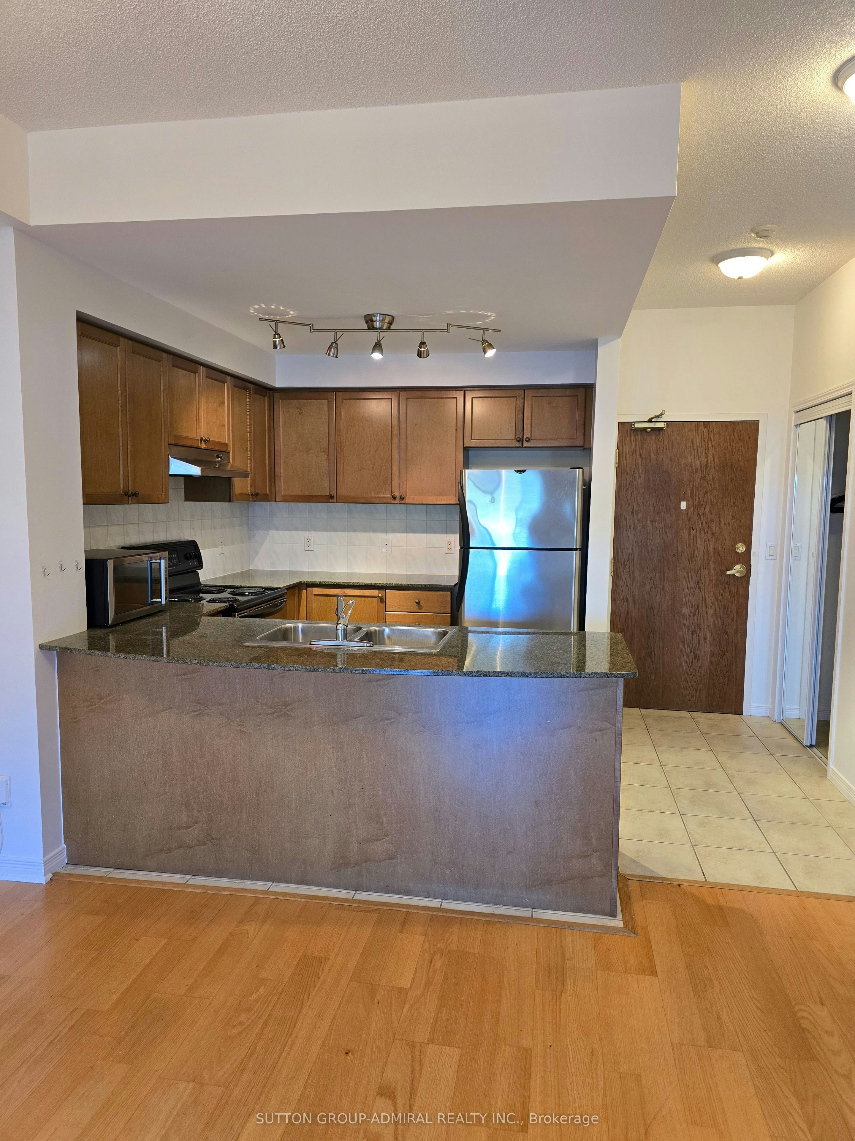 315-2 Maison Parc Court, Vaughan, ON, L4J 9K4 - 6
