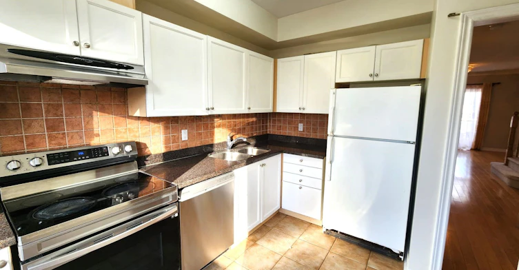 17 Carnation Road, Markham, ON, L3T 7V3 - 5