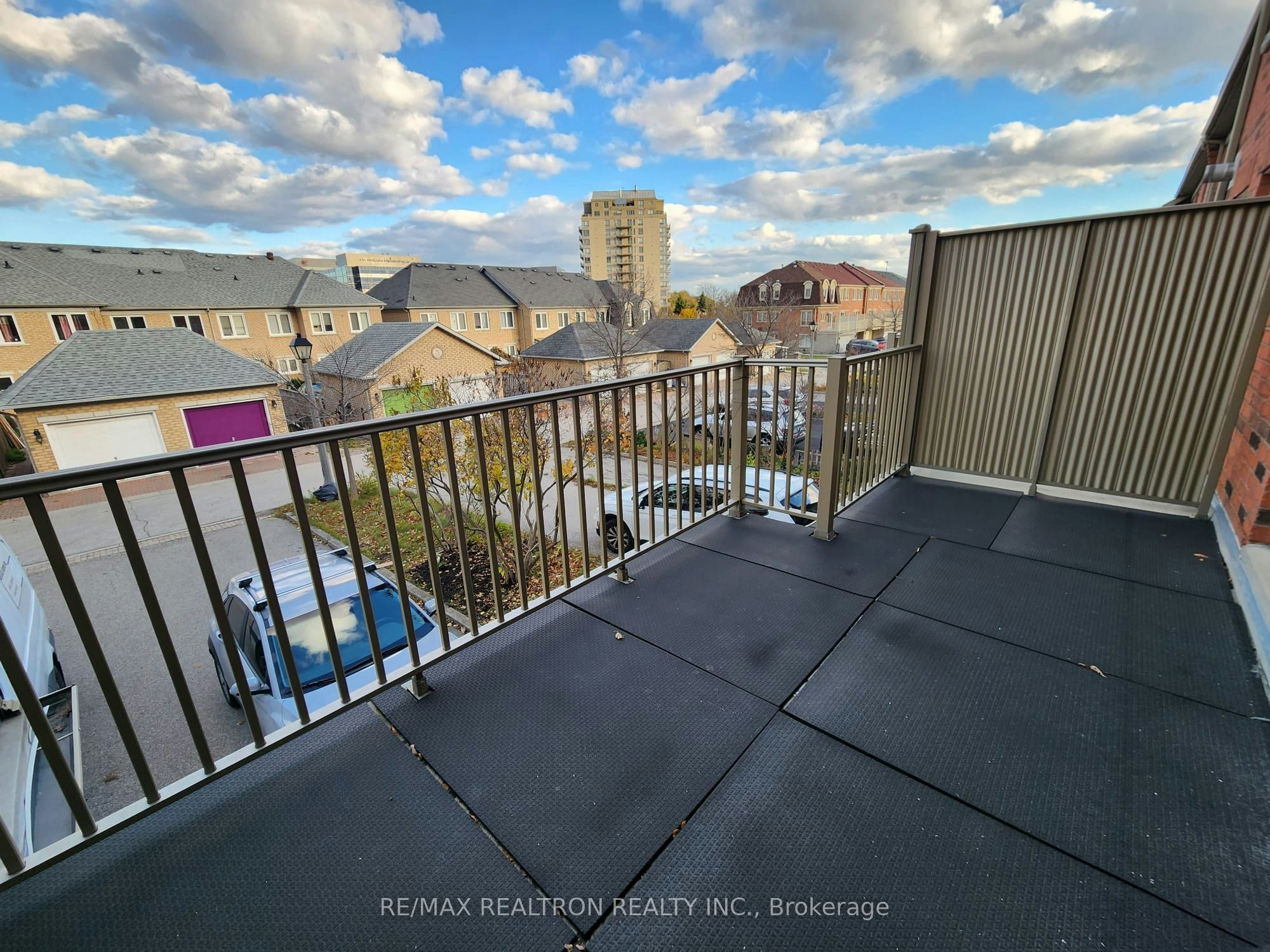 17 Carnation Road, Markham, ON, L3T 7V3 - 4