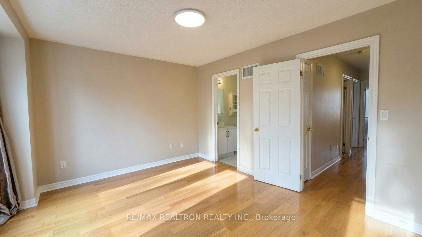 17 Carnation Road, Markham, ON, L3T 7V3 - 6