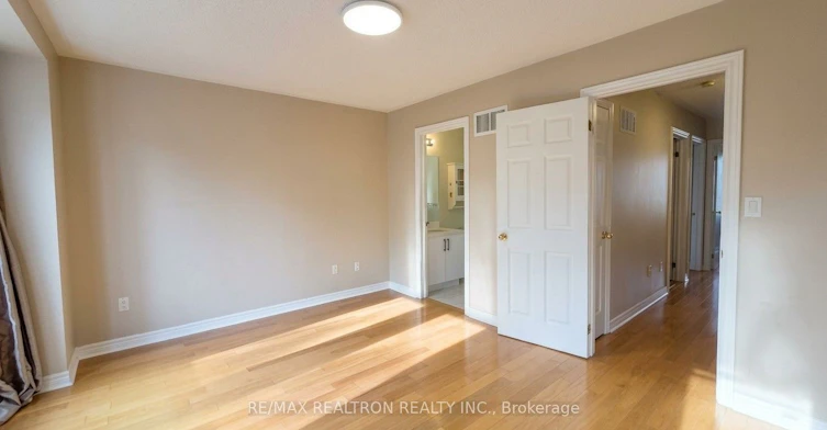 17 Carnation Road, Markham, ON, L3T 7V3 - 6