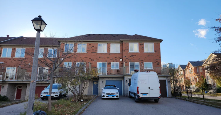 17 Carnation Road, Markham, ON, L3T 7V3 - 2