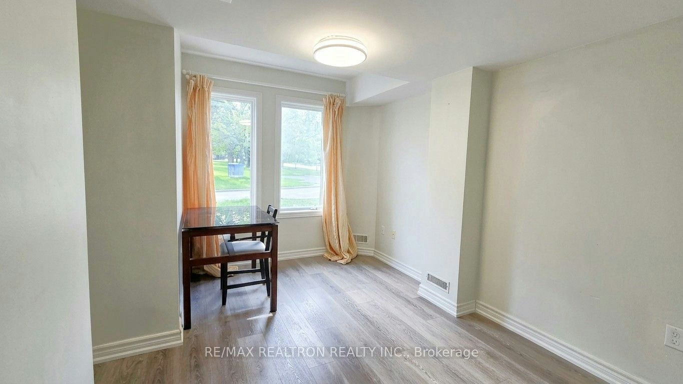 17 Carnation Road, Markham, ON, L3T 7V3 - 14
