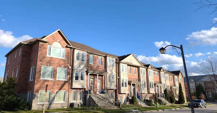 17 Carnation Road, Markham, ON, L3T 7V3