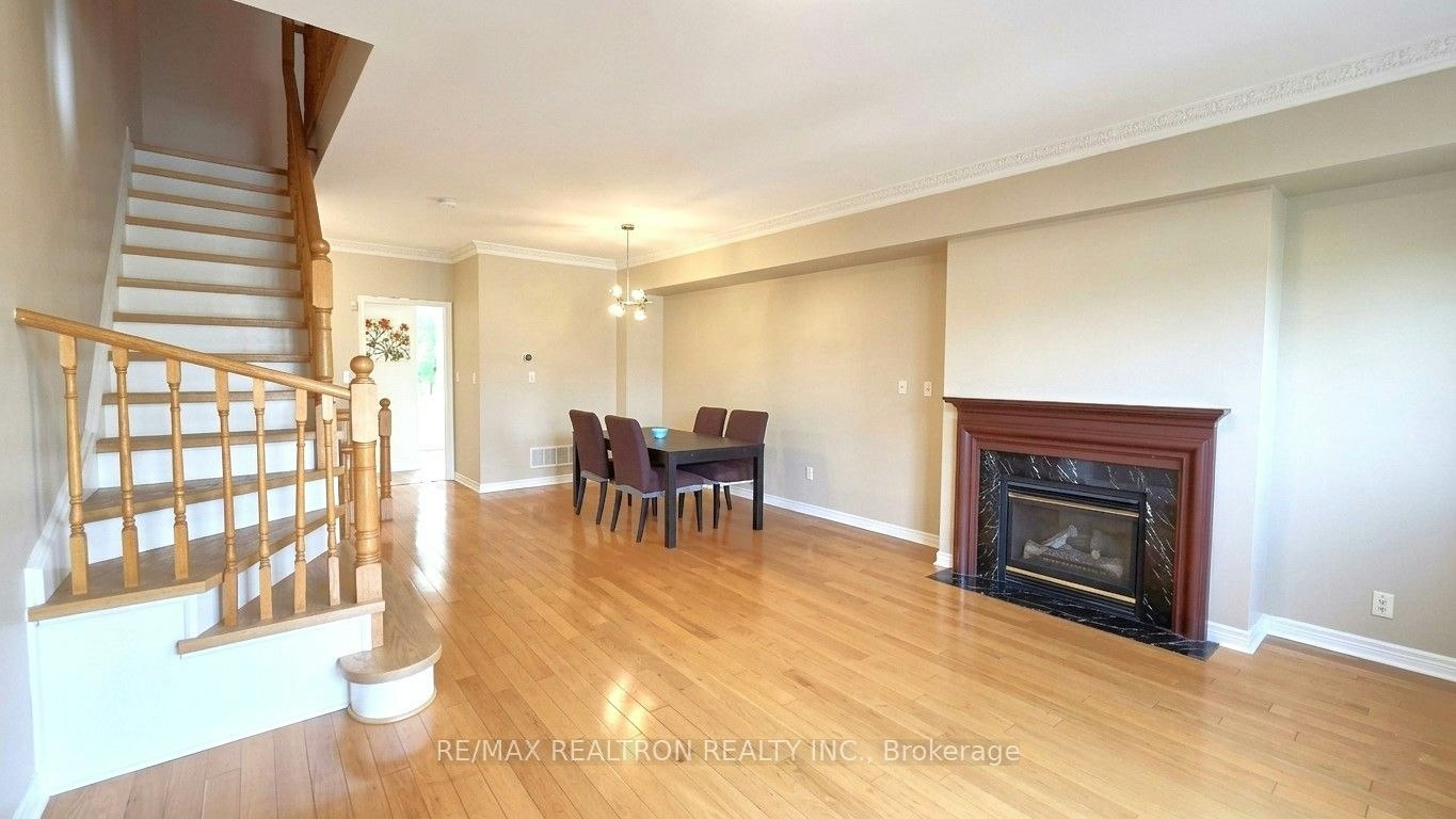 17 Carnation Road, Markham, ON, L3T 7V3 - 3
