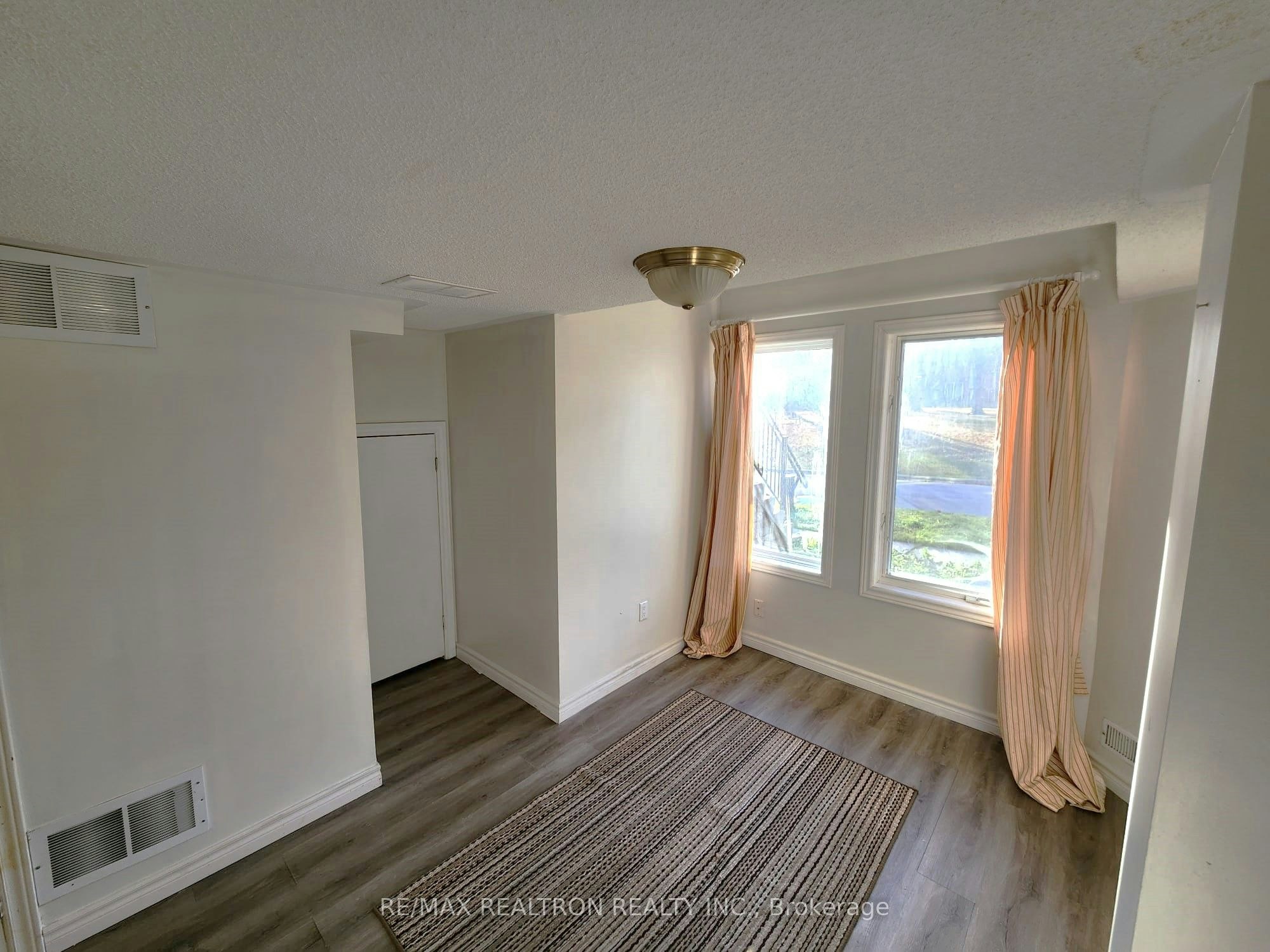 17 Carnation Road, Markham, ON, L3T 7V3 - 16