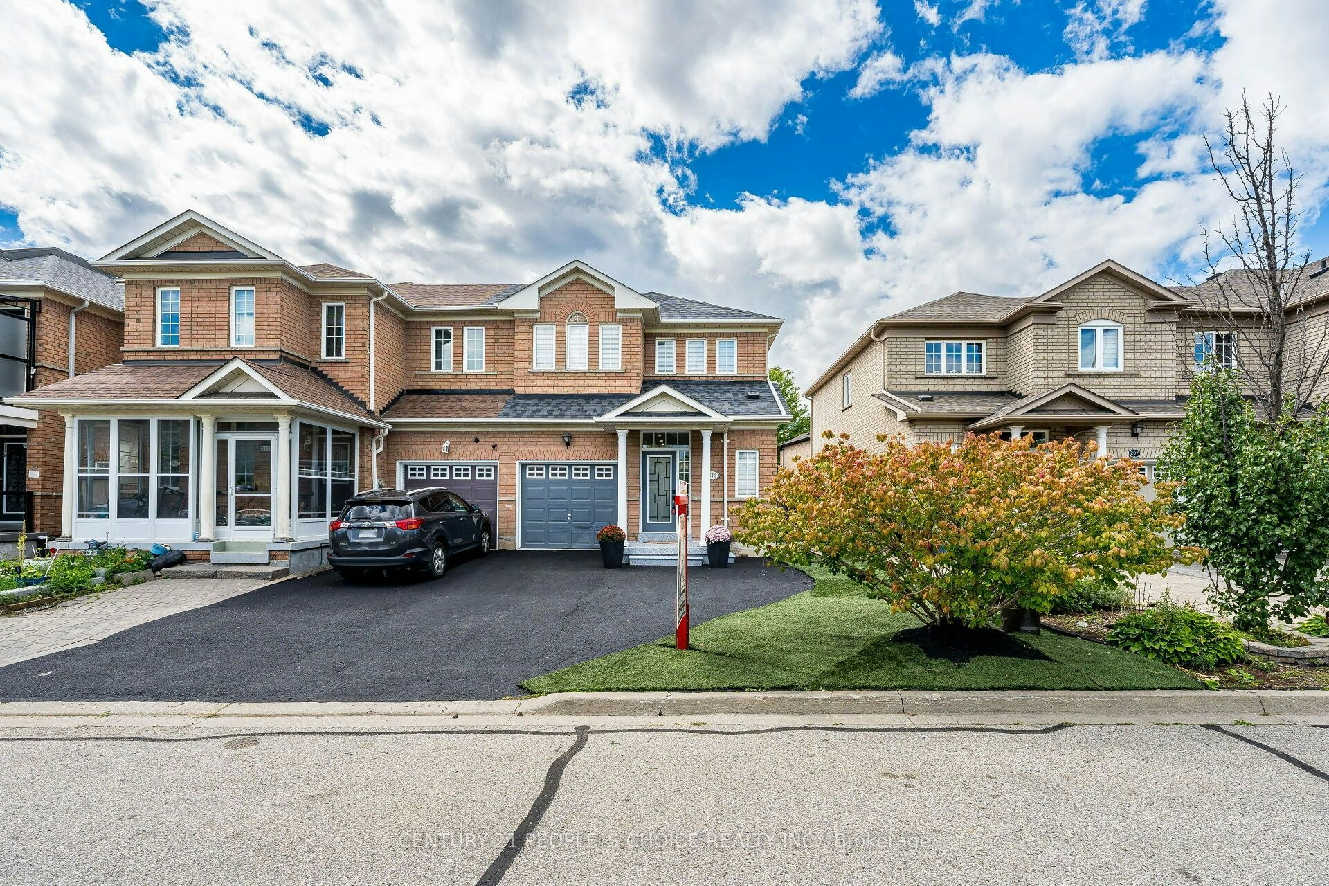 211 Wildberry Crescent, Vaughan, ON, L4H 2H7