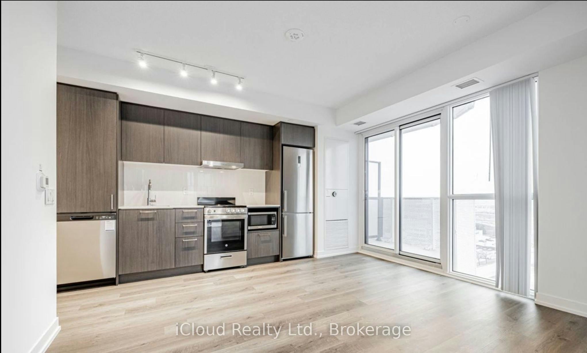 1211-195 Commerce Street, Vaughan, ON, L4K 0P9 - 12