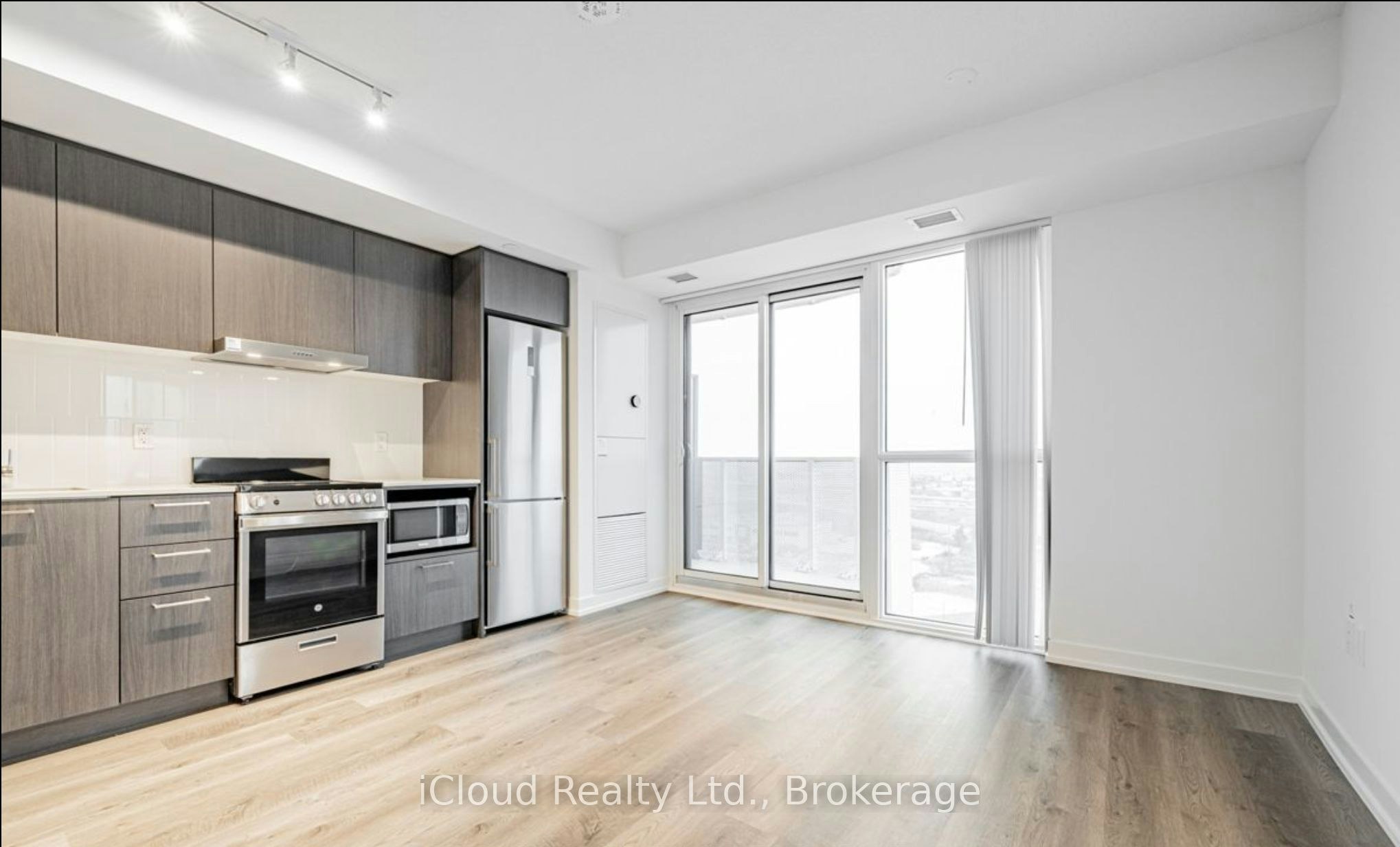 1211-195 Commerce Street, Vaughan, ON, L4K 0P9 - 20