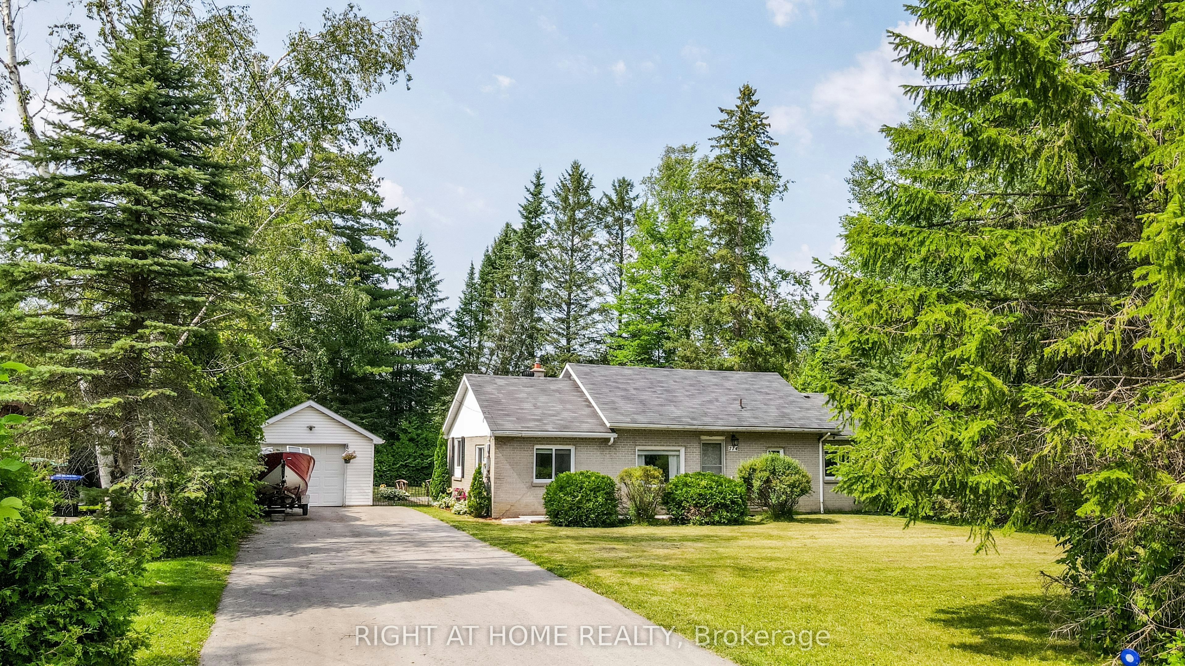 774 James Street, Innisfil, ON, L9S 2G6