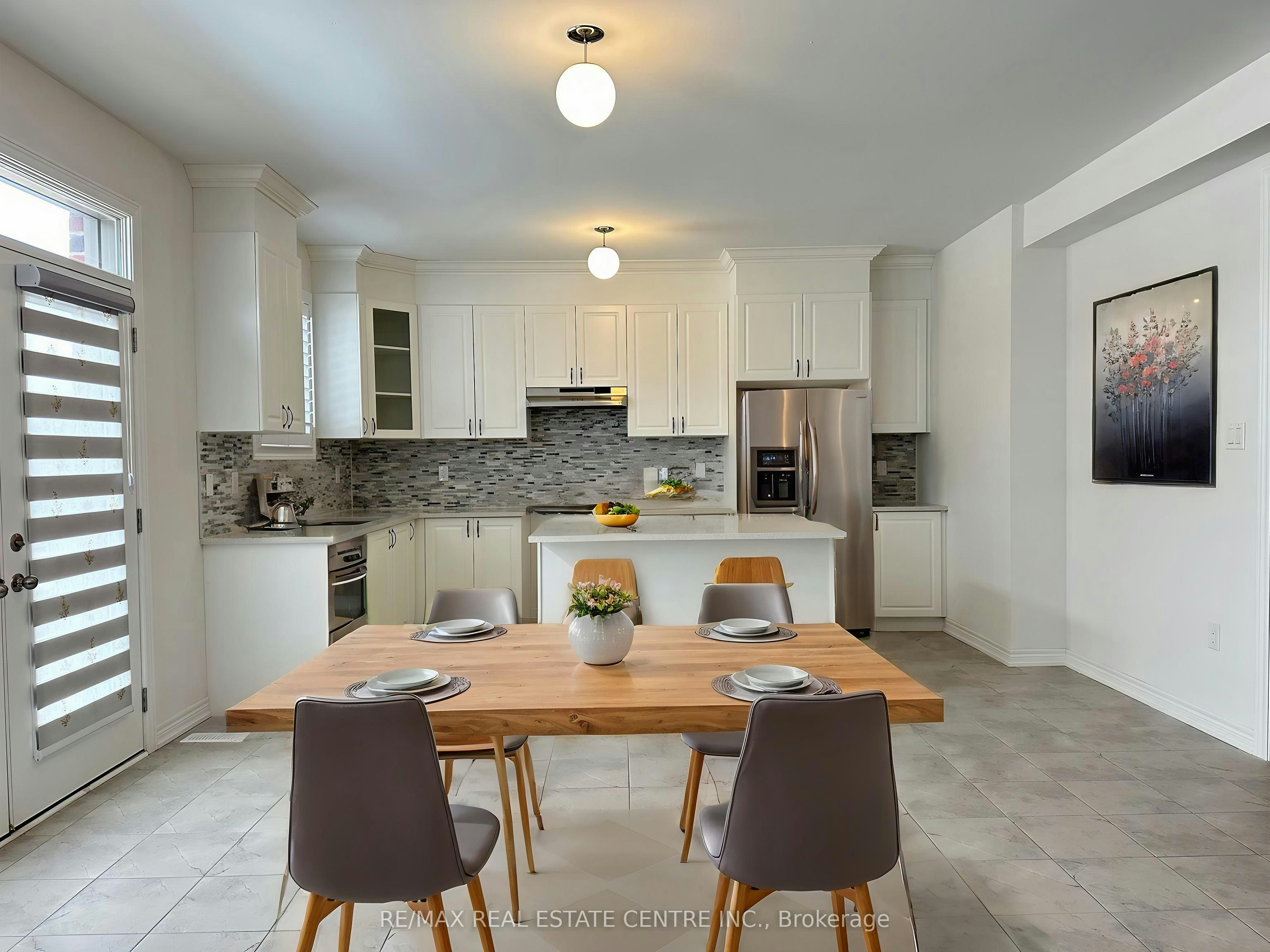 70 Wakefield Boulevard, Essa, ON, L3W 0L9 - 8