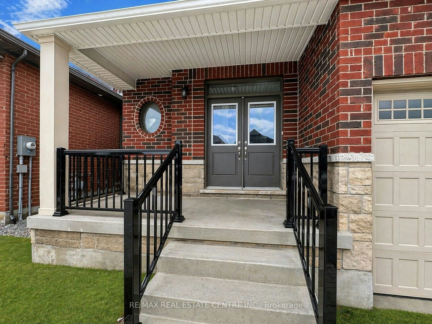 70 Wakefield Boulevard, Essa, ON, L3W 0L9 - 2