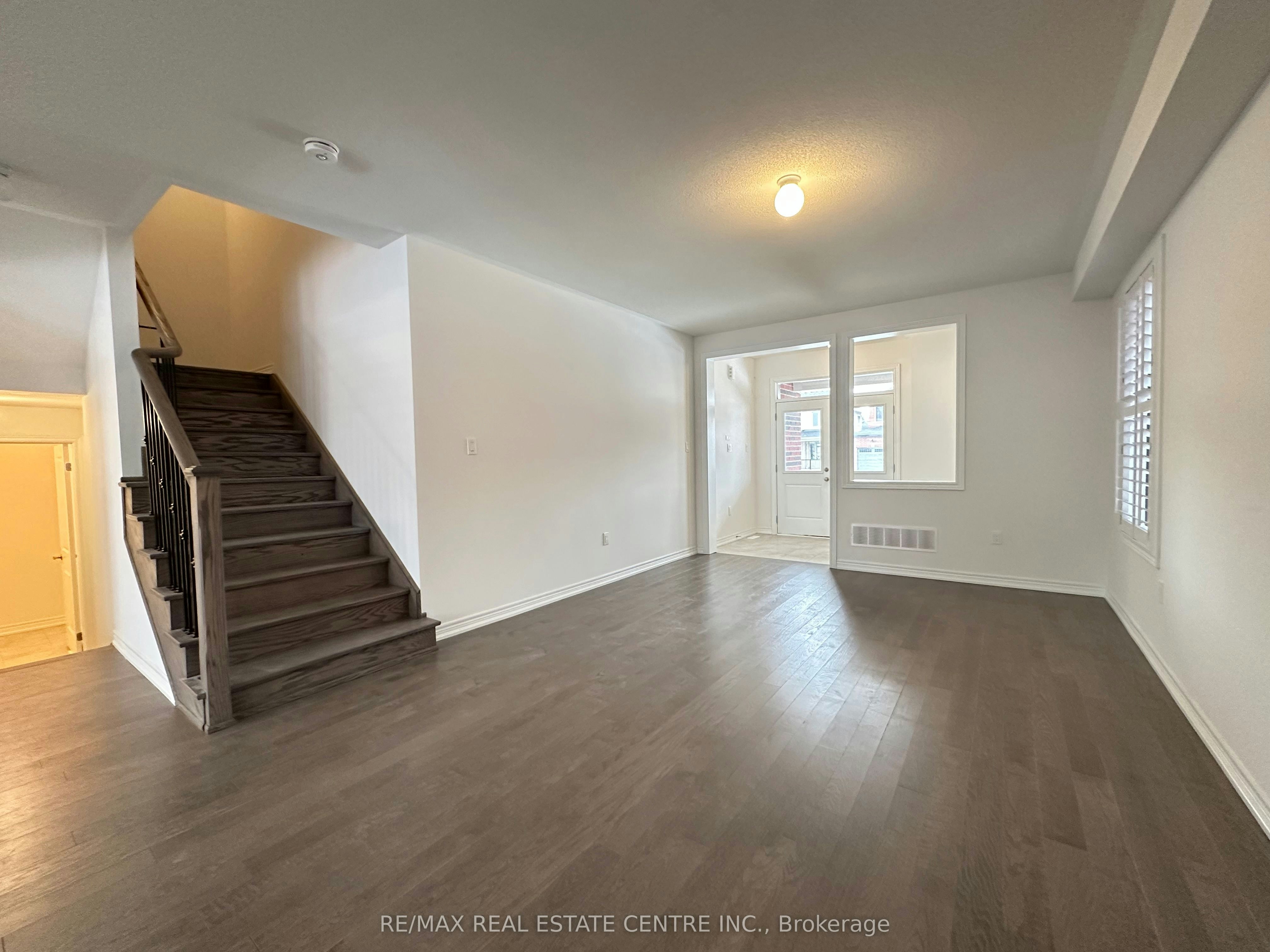 70 Wakefield Boulevard, Essa, ON, L3W 0L9 - 4