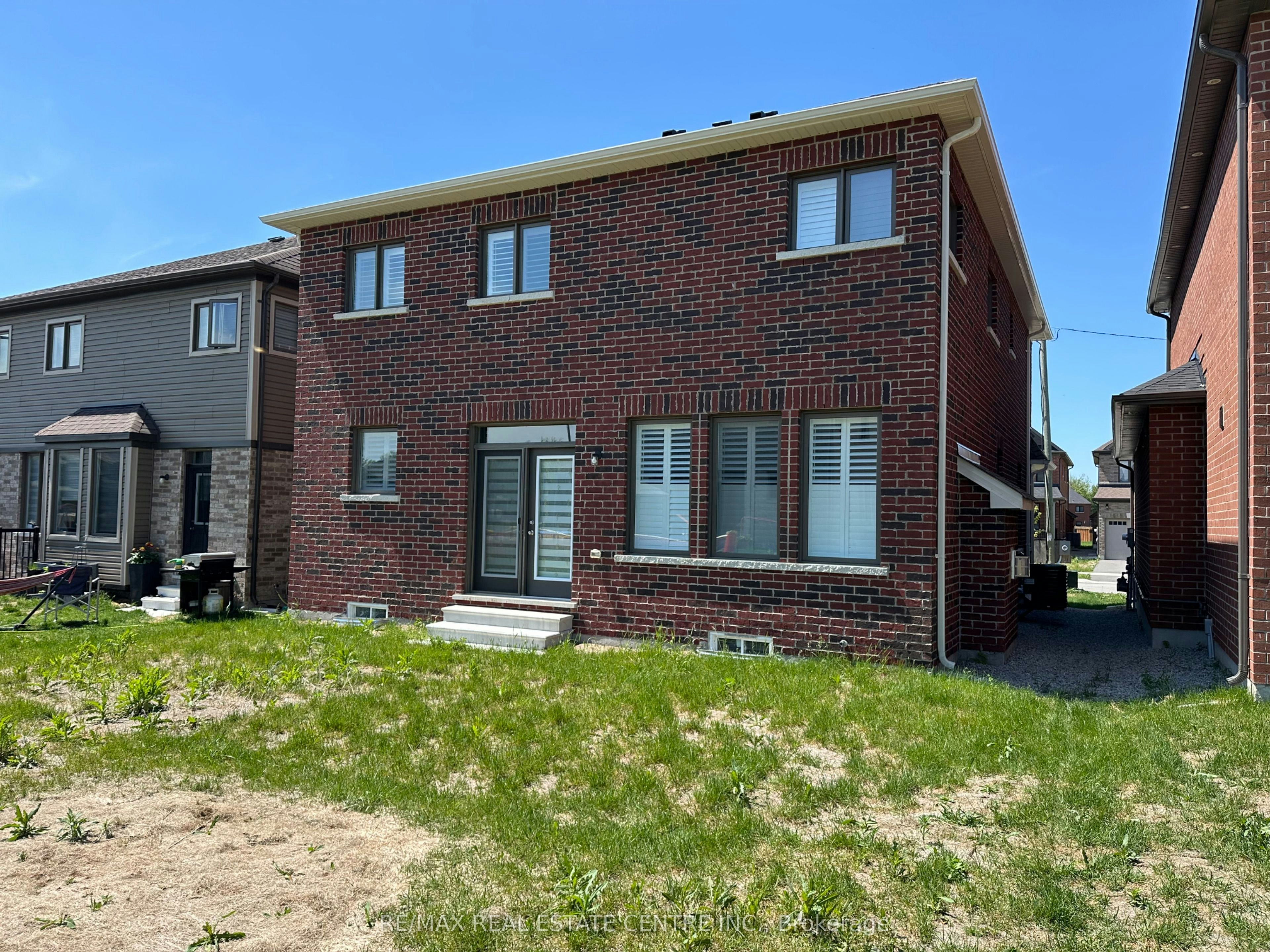 70 Wakefield Boulevard, Essa, ON, L3W 0L9 - 30