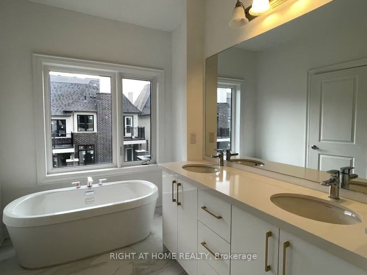 30 Chiara Rose Lane, Richmond Hill, ON, L4E 1L4 - 2