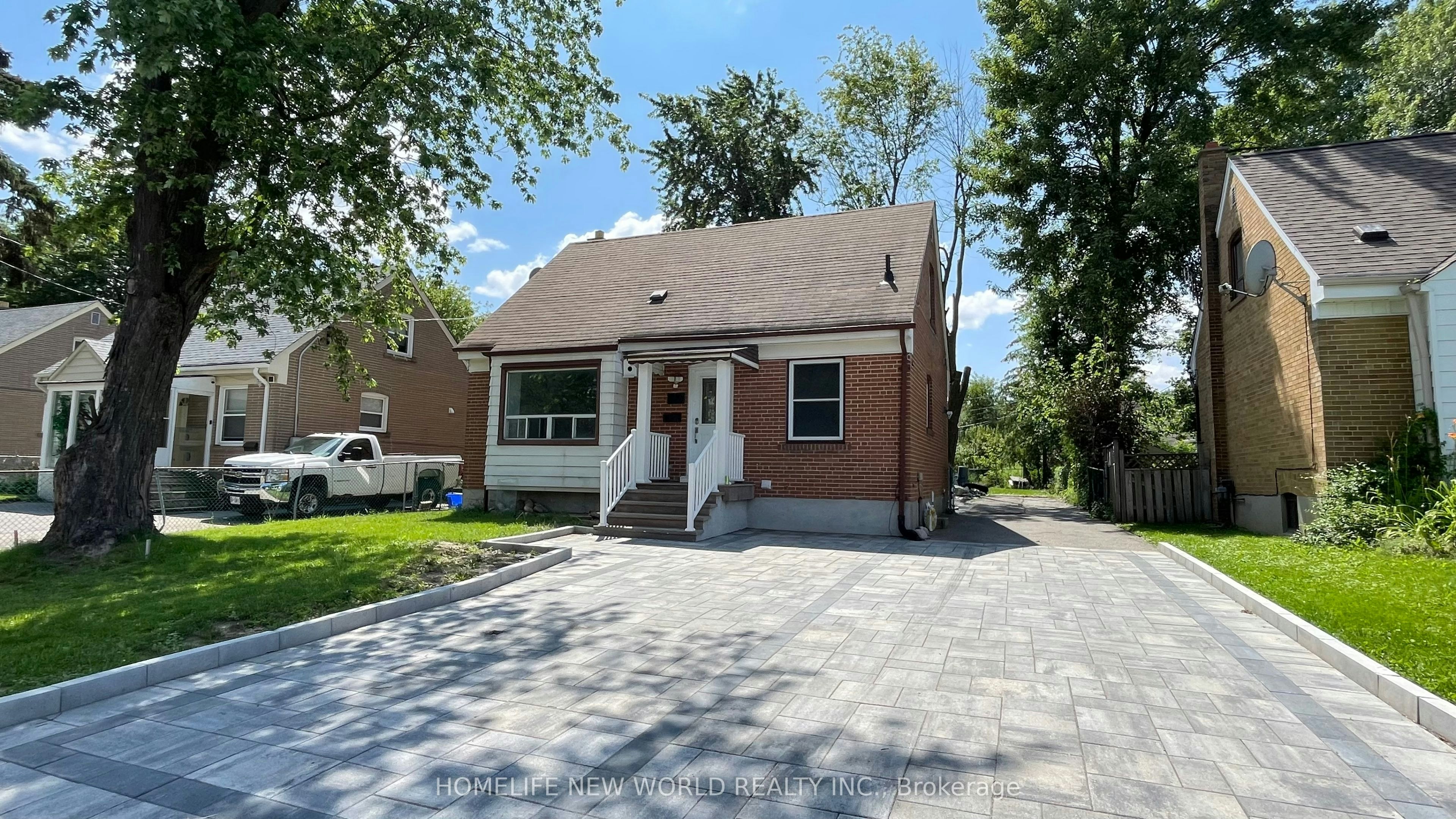 100 Pugsley Avenue, Richmond Hill, ON, L4C 1Z9