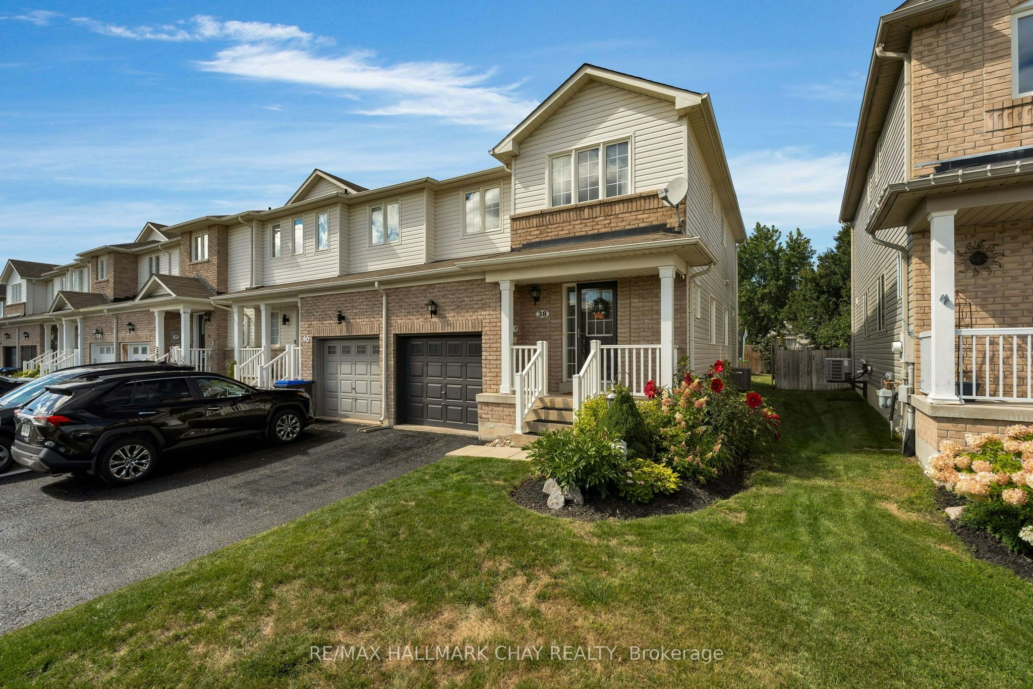 38 Admiral Crescent, Essa, ON, L3W 0E5