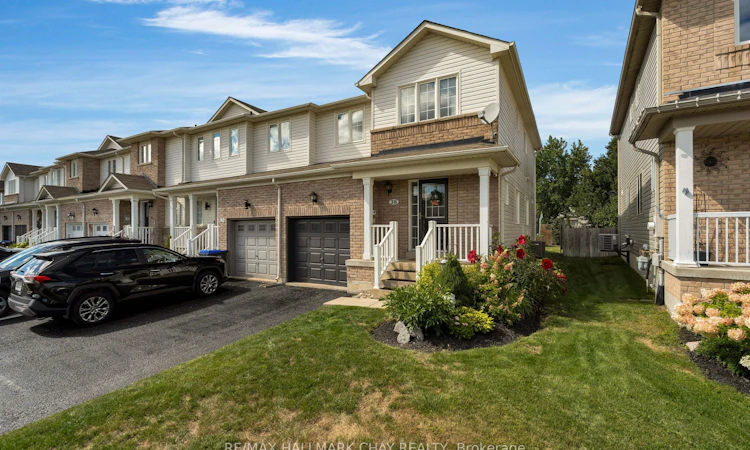 38 Admiral Crescent