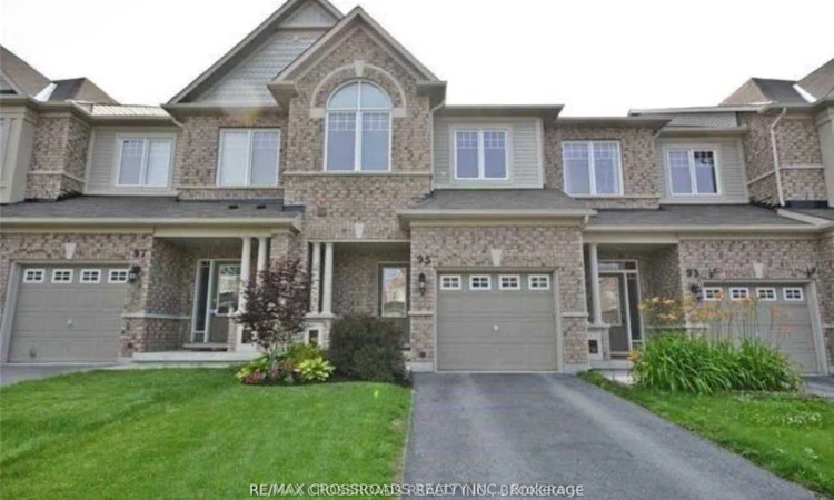 95 Thatcher Crescent