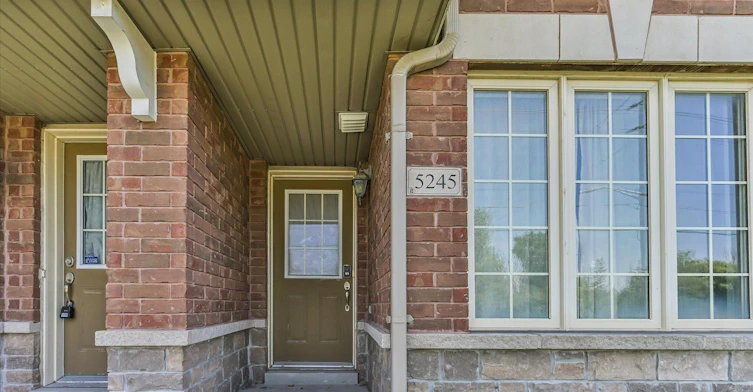 5245 Major Mackenzie Drive E, Markham, ON, L6C 0N3 - 3