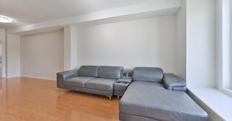 5245 Major Mackenzie Drive E, Markham, ON, L6C 0N3 - 8