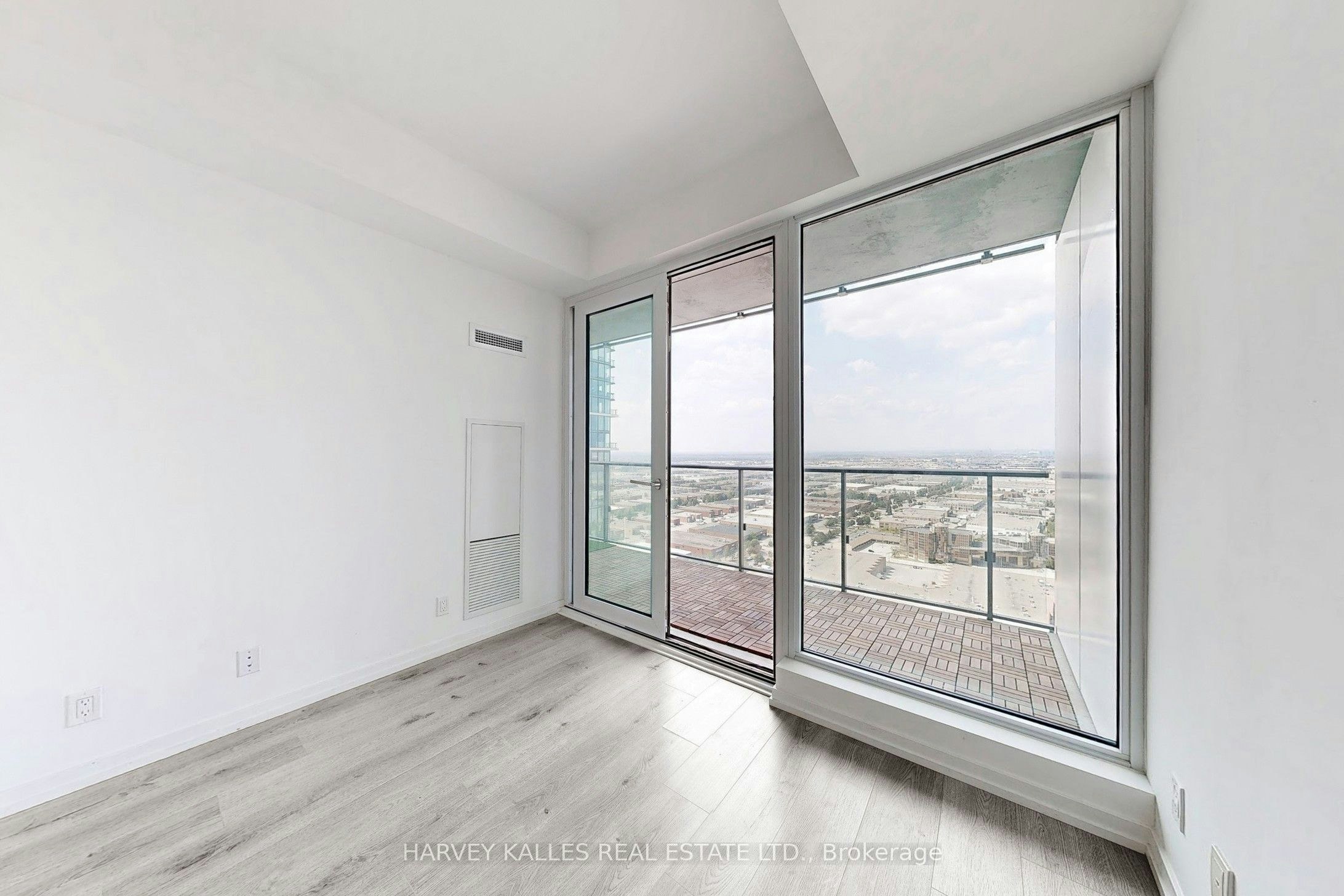 2807-7890 Jane Street, Vaughan, ON, L4K 0L1 - 9