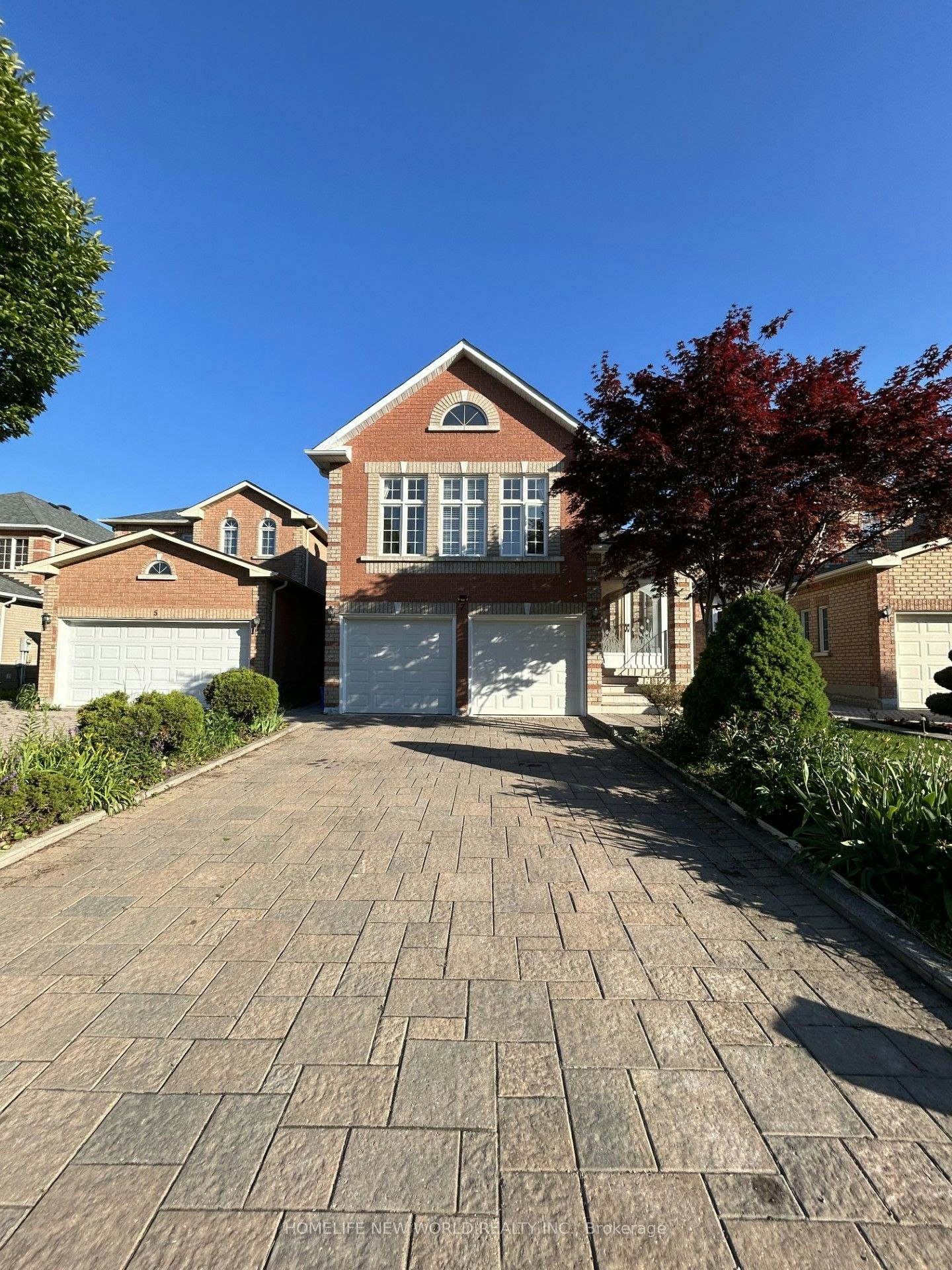 7 Symphony Gate, Markham, ON, L3R 4T1