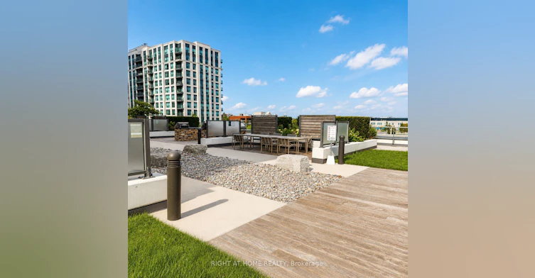 403-65 Oneida Crescent, Richmond Hill, ON, L4B 0G9